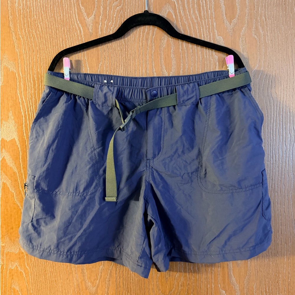 Columbia Women’s Sandy River XL Navy Shorts with Olive Green Belt